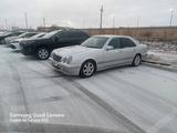 Mercedes-Benz E 240 2001 годаfor4 400 000 тг. в Жанаозен