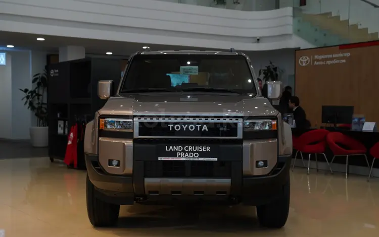 Toyota Land Cruiser Prado Luxe+ 2025 года за 52 390 000 тг. в Астана