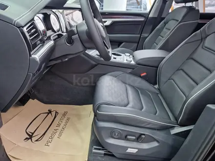 Volkswagen Touareg Exclusive Atmosphere 2022 года за 30 500 000 тг. в Алматы – фото 29