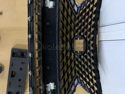Решетка радиатора на Lexus RX 2019-2022 обычная за 165 000 тг. в Тараз – фото 3
