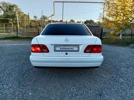 Mercedes-Benz E 320 1998 года за 5 300 000 тг. в Алматы – фото 15