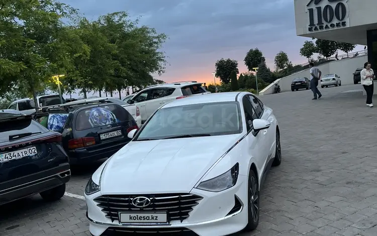Hyundai Sonata 2023 года за 13 500 000 тг. в Алматы