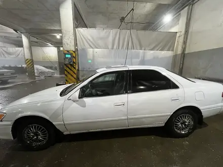 Toyota Camry 2000 года за 2 700 000 тг. в Астана – фото 5