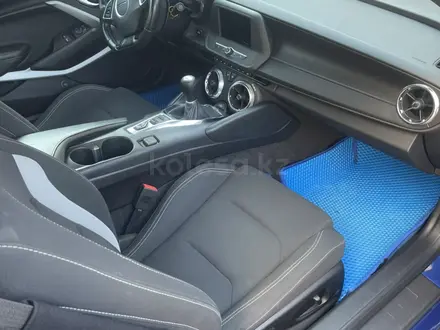 Chevrolet Camaro 2019 года за 13 500 000 тг. в Астана – фото 11