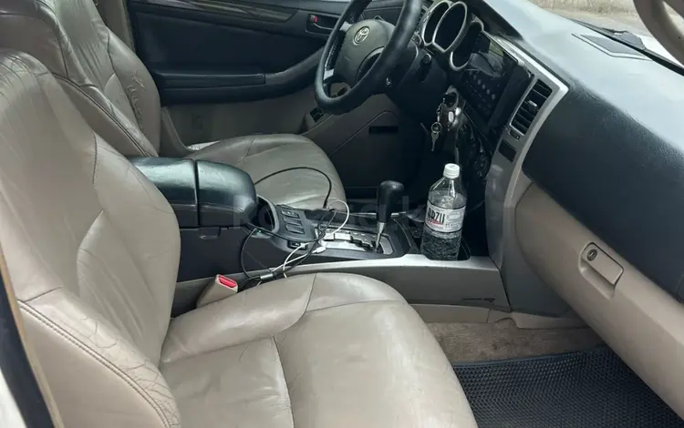 Toyota 4Runner 2004 года за 10 500 000 тг. в Алматы