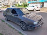 Volkswagen Vento 1994 года за 1 200 000 тг. в Астана – фото 4