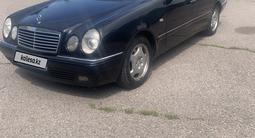 Mercedes-Benz E 320 1996 года за 2 500 000 тг. в Алматы – фото 4