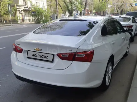 Chevrolet Malibu 2017 года за 7 000 000 тг. в Алматы – фото 2