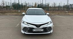 Toyota Camry 2019 года за 16 500 000 тг. в Астана – фото 4