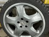 Зимняя резина 225/40 R18 за 35 000 тг. в Караганда