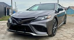 Toyota Camry 2018 года за 10 000 000 тг. в Уральск – фото 3