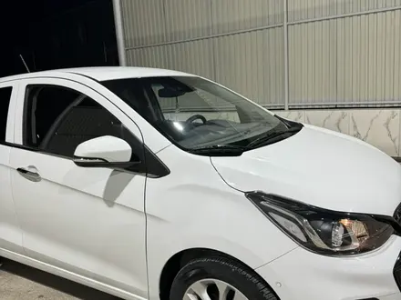 Chevrolet Spark 2021 года за 5 800 000 тг. в Шымкент – фото 4