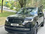 Land Rover Range Rover 2023 года за 95 000 000 тг. в Алматы – фото 5