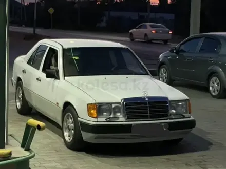 Mercedes-Benz E 200 1992 года за 4 000 000 тг. в Тараз – фото 6