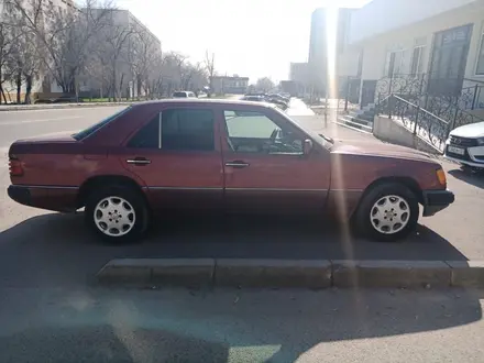 Mercedes-Benz E 230 1993 года за 1 000 000 тг. в Алматы – фото 3