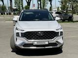 Hyundai Santa Fe 2023 года за 21 900 000 тг. в Алматы