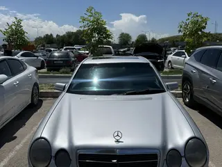Mercedes-Benz E 280