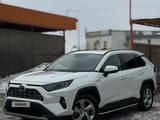 Toyota RAV4 2020 года за 18 500 000 тг. в Атырау