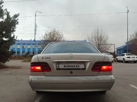 Mercedes-Benz E 320 1999 года за 4 100 000 тг. в Алматы – фото 8