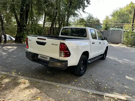 Toyota Hilux 2016 года за 13 200 000 тг. в Алматы – фото 3