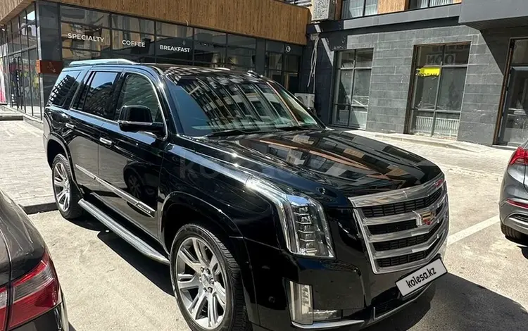 Cadillac Escalade 2018 года за 29 000 000 тг. в Астана