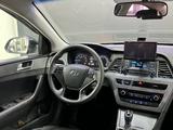 Hyundai Sonata 2014 года за 7 500 000 тг. в Астана – фото 4