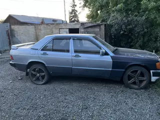Mercedes-Benz 190