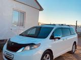 Toyota Sienna 2013 года за 6 000 000 тг. в Атырау – фото 2