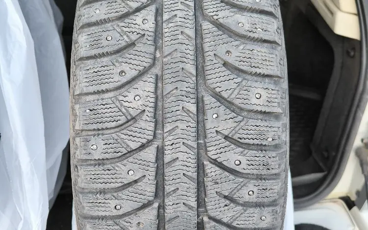 Резина 235/55R18 за 5 000 тг. в Астана