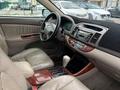 Toyota Camry 2003 годаfor5 500 000 тг. в Алматы – фото 7