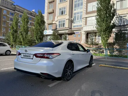 Toyota Camry 2021 года за 17 500 000 тг. в Астана – фото 7