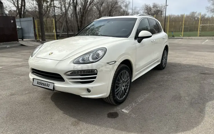 Porsche Cayenne 2012 года за 16 400 000 тг. в Астана