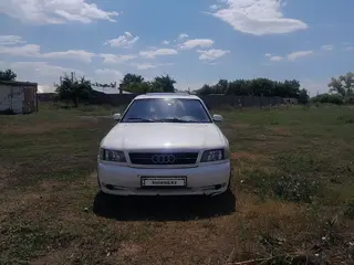 Audi A8, 1995