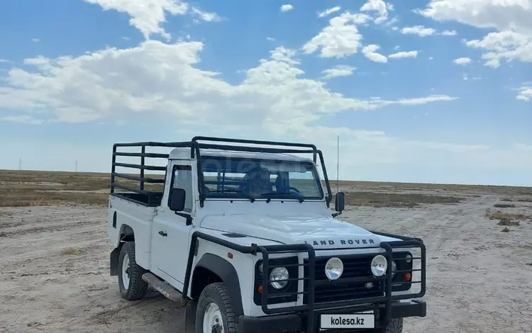 Land Rover Defender 2012 годаүшін10 400 000 тг. в Атырау