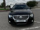 Volkswagen Passat 2005 года за 2 450 000 тг. в Шымкент – фото 2