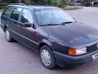 Volkswagen Passat 1991 годаfor1 200 000 тг. в Уральск