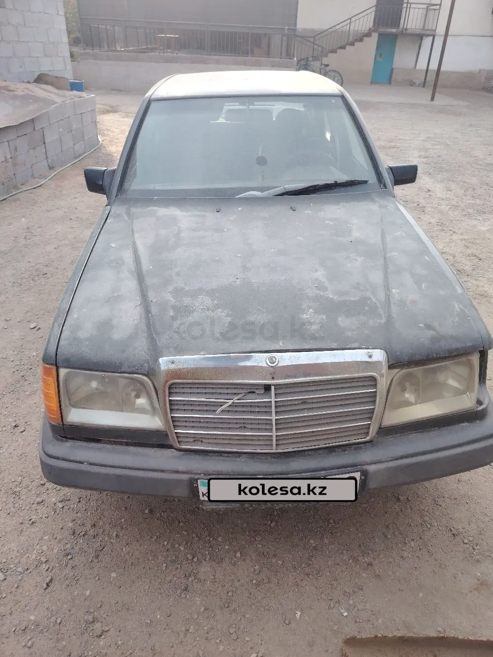 Mercedes-Benz E-Class, 1988