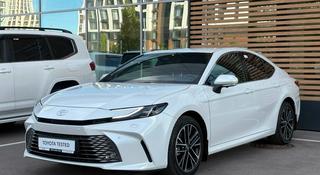 Toyota Camry Luxe eCVT 2024 года за 20 390 000 тг. в Астана