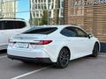 Toyota Camry Luxe eCVT 2024 года за 20 390 000 тг. в Астана – фото 18