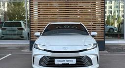 Toyota Camry Luxe eCVT 2024 года за 20 390 000 тг. в Астана – фото 5