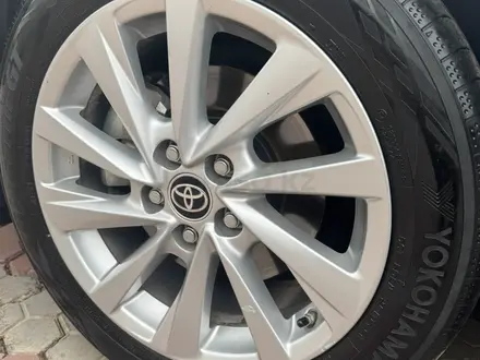 Toyota Camry 2023 года за 15 500 000 тг. в Алматы – фото 10