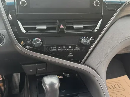Toyota Camry 2023 года за 15 500 000 тг. в Алматы – фото 30