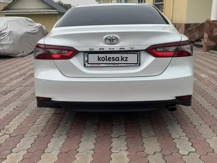 Toyota Camry 2023 года за 15 500 000 тг. в Алматы – фото 5