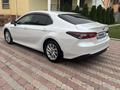 Toyota Camry 2023 года за 15 500 000 тг. в Алматы – фото 6