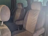 Kia Carnival 2004 года за 2 300 000 тг. в Шымкент – фото 5