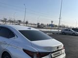 Lexus ES 350 2023 года за 28 000 000 тг. в Алматы – фото 2