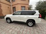 Toyota Land Cruiser Prado 2022 года за 26 500 000 тг. в Алматы – фото 2