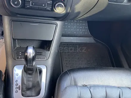Volkswagen Tiguan 2015 года за 7 500 000 тг. в Атырау – фото 3