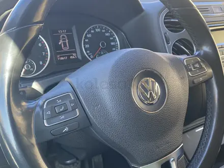 Volkswagen Tiguan 2015 года за 7 500 000 тг. в Атырау – фото 5