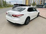 Toyota Camry 2021 годаүшін19 000 000 тг. в Астана – фото 2